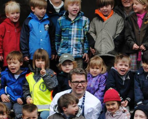 Gruppenbild Lenschen Sohn mit KID e.V. Kindergarten Catering Düsseldorf