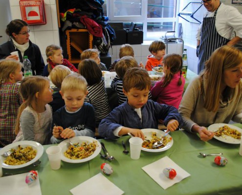 Kindgerechte gesunde Ernährung spielend erlernen